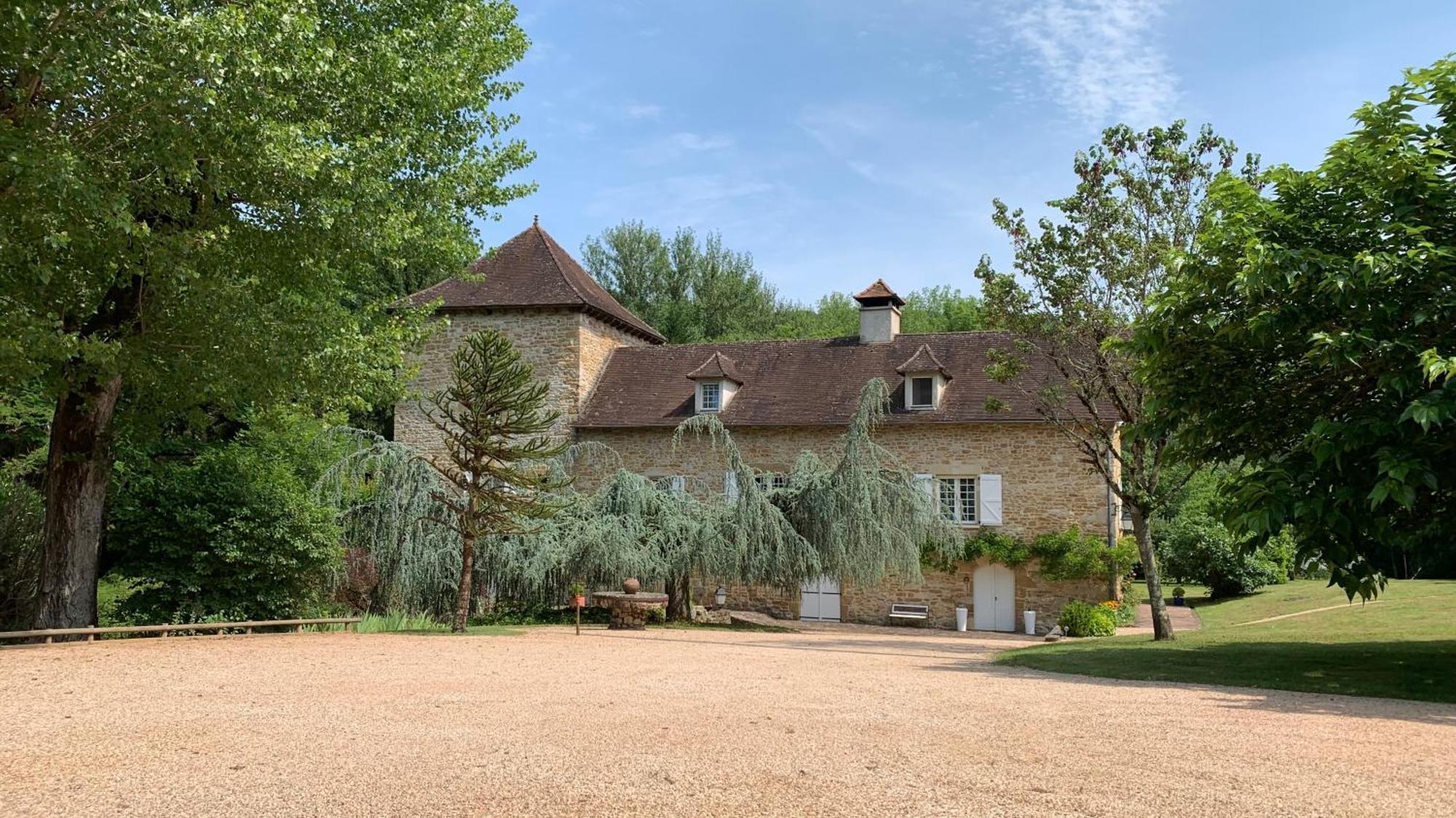 Le Moulin Du Boisset Bed & Breakfast Saint-Denis-les-Martel Exterior photo
