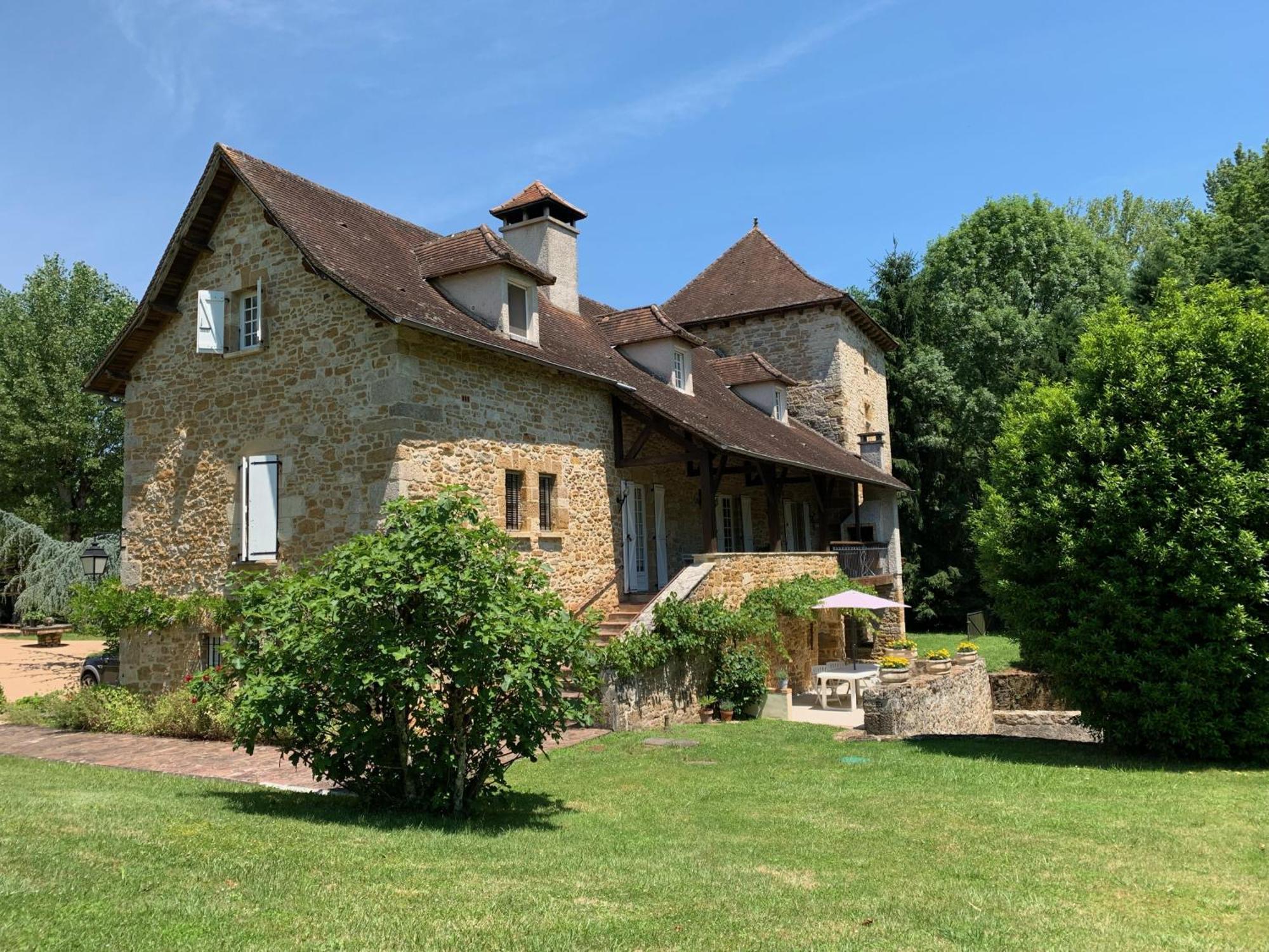Le Moulin Du Boisset Bed & Breakfast Saint-Denis-les-Martel Exterior photo