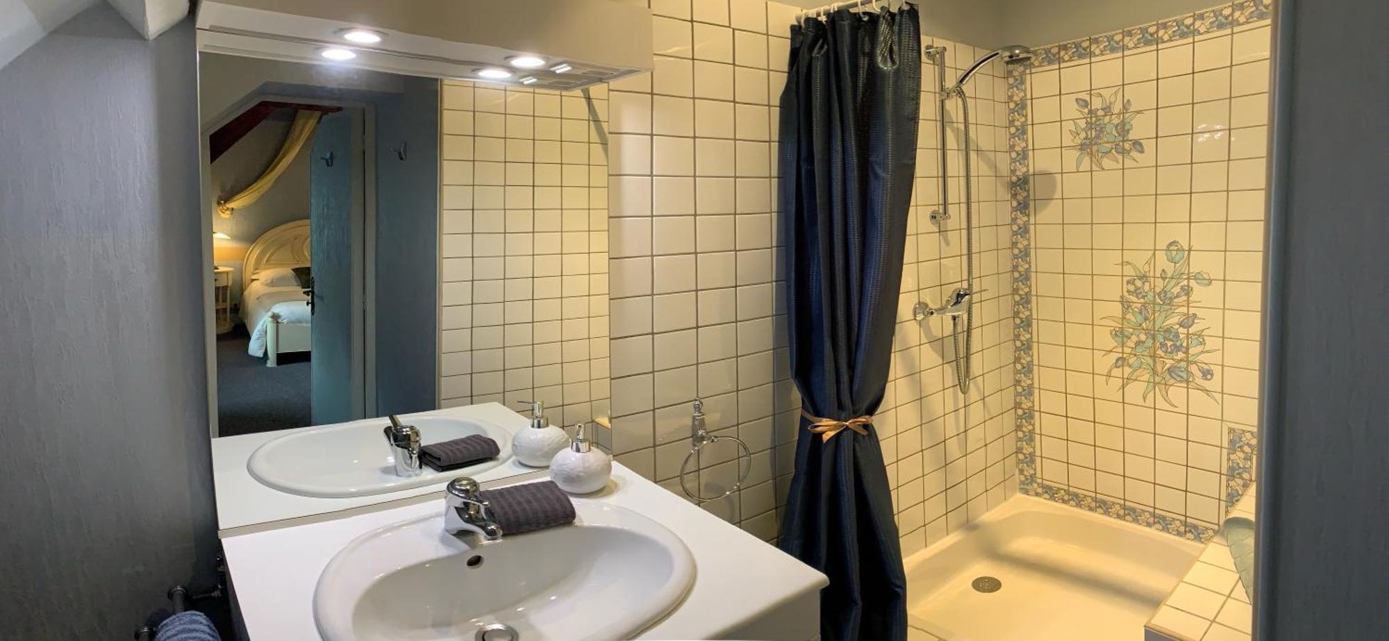 Le Moulin Du Boisset Bed & Breakfast Saint-Denis-les-Martel Room photo
